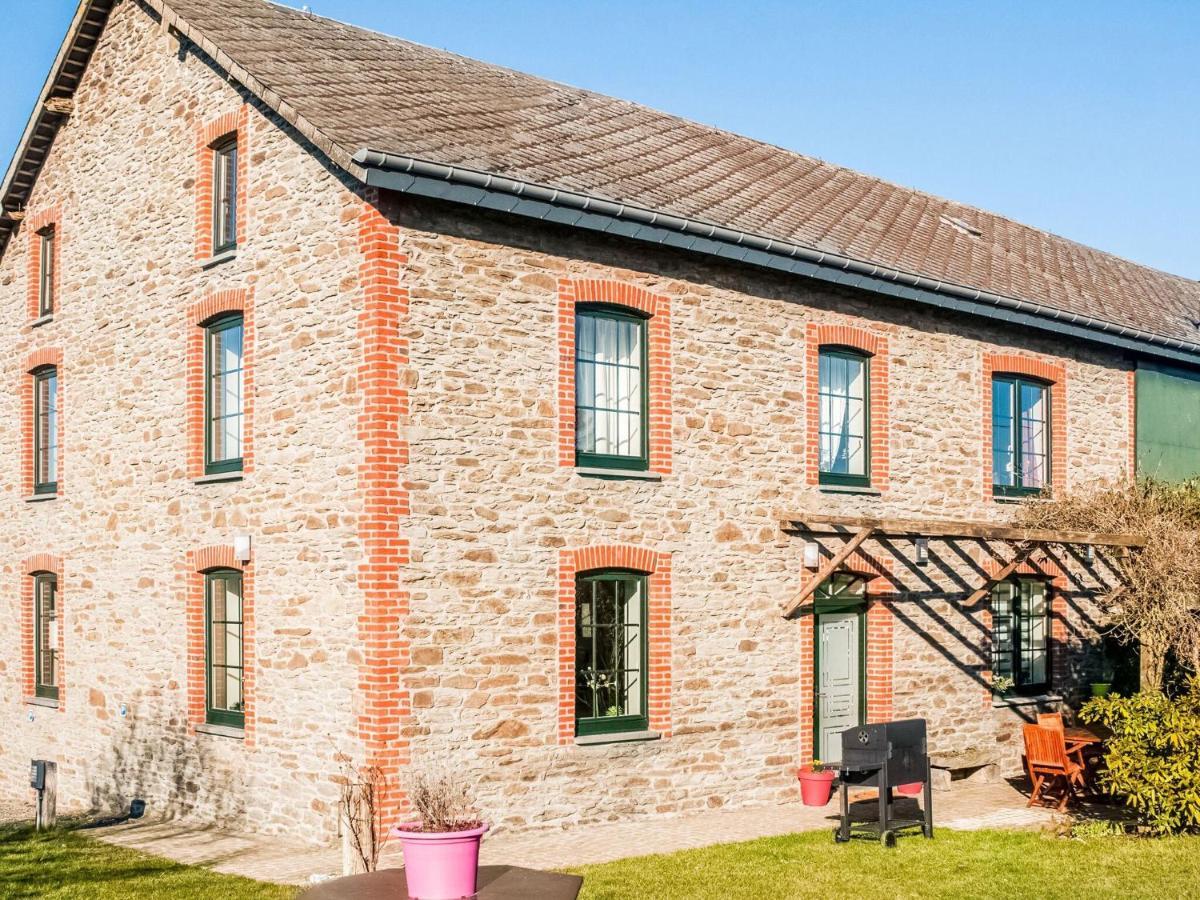 Pretty Farmhouse In Houffalize With Courtyard Eksteriør bilde