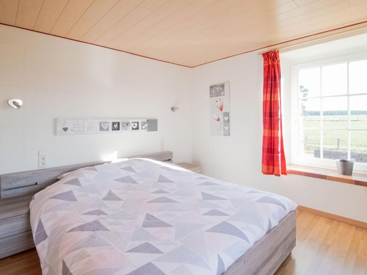 Pretty Farmhouse In Houffalize With Courtyard Eksteriør bilde