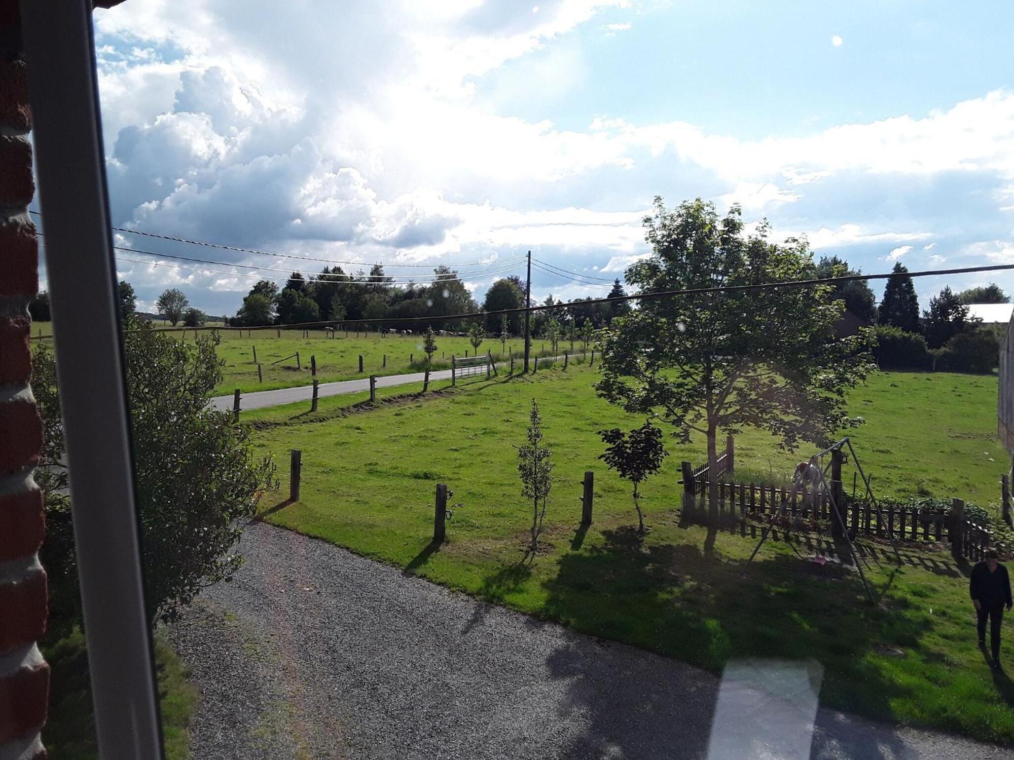 Pretty Farmhouse In Houffalize With Courtyard Eksteriør bilde