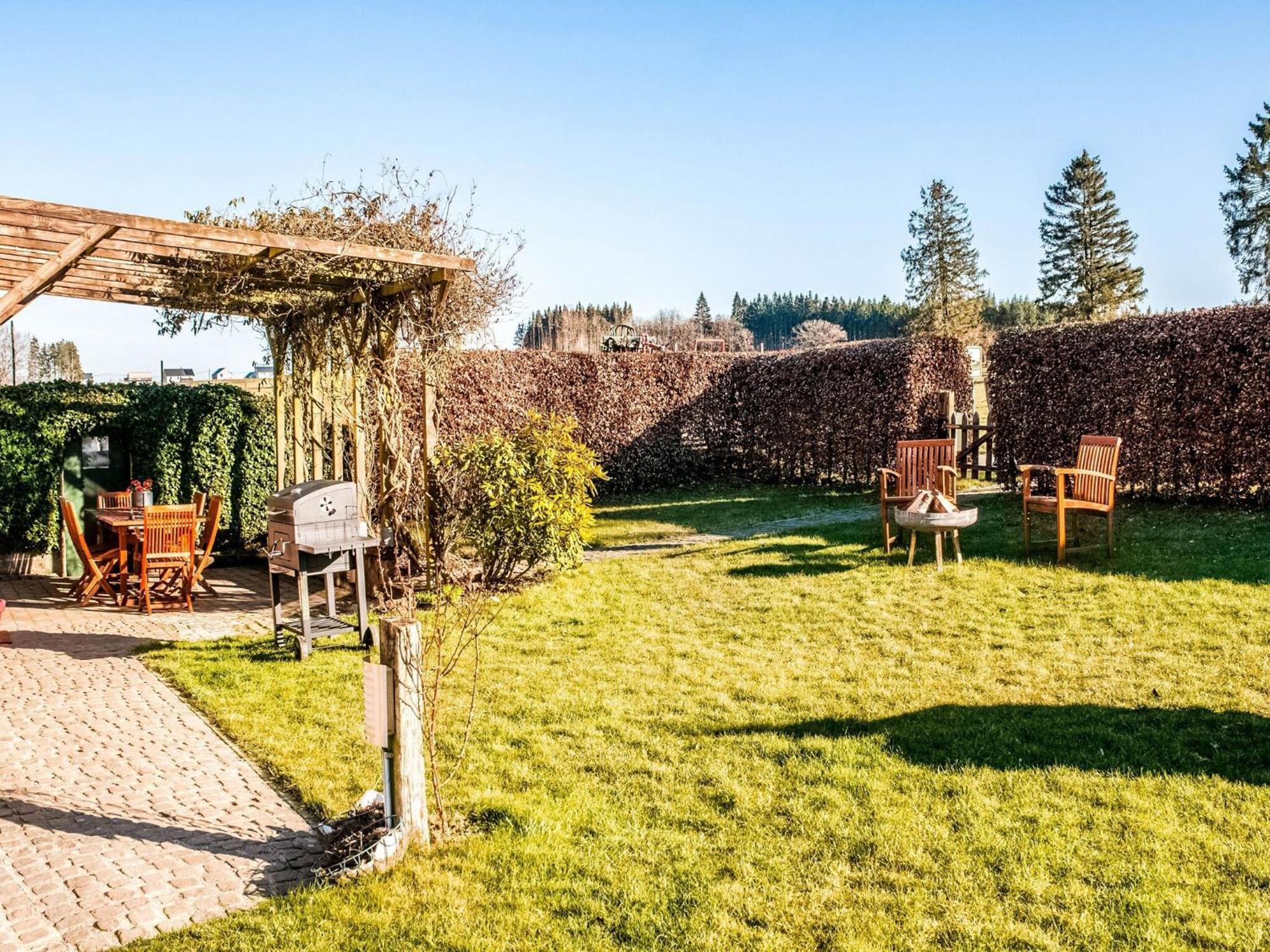 Pretty Farmhouse In Houffalize With Courtyard Eksteriør bilde