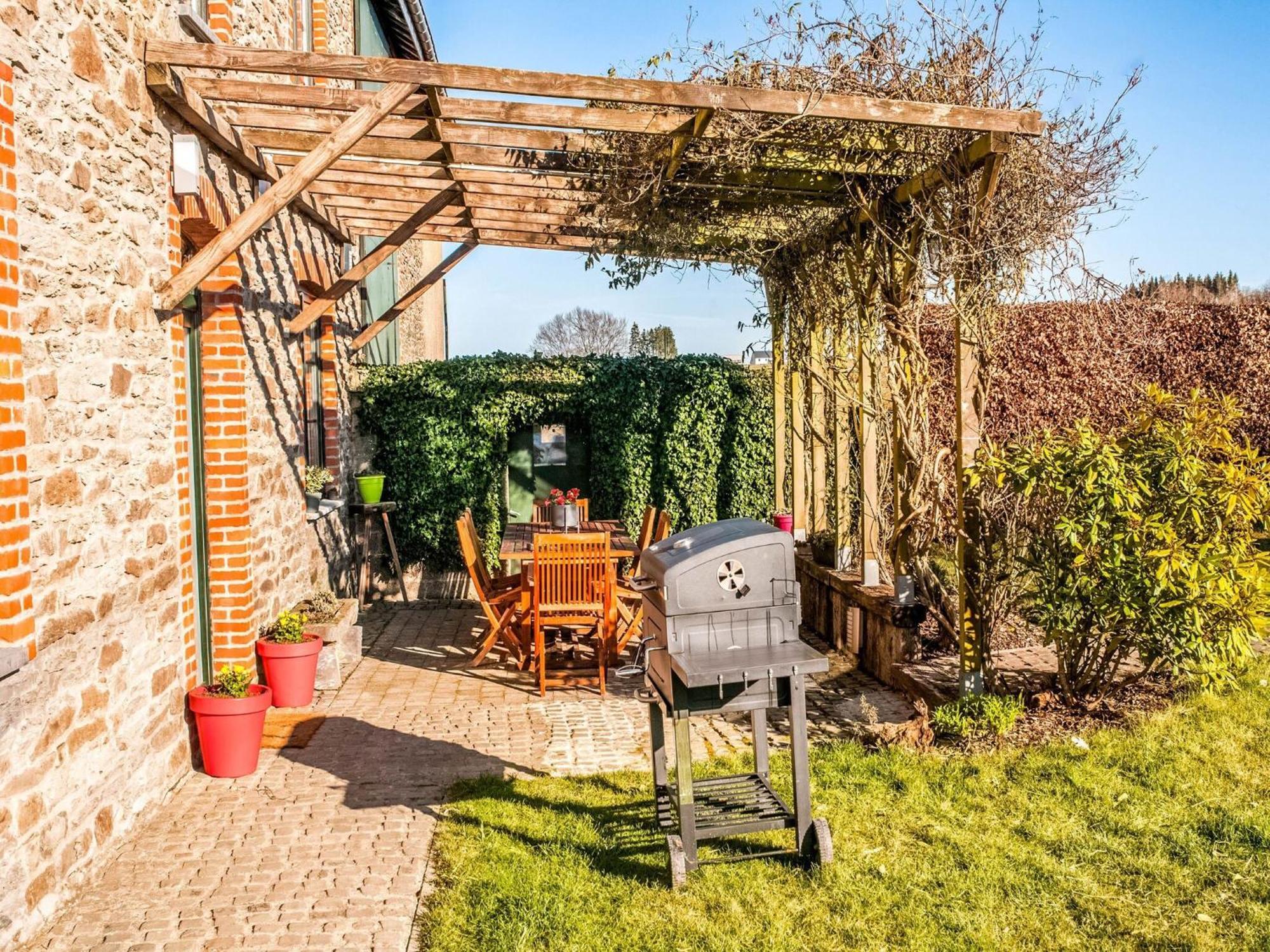 Pretty Farmhouse In Houffalize With Courtyard Eksteriør bilde