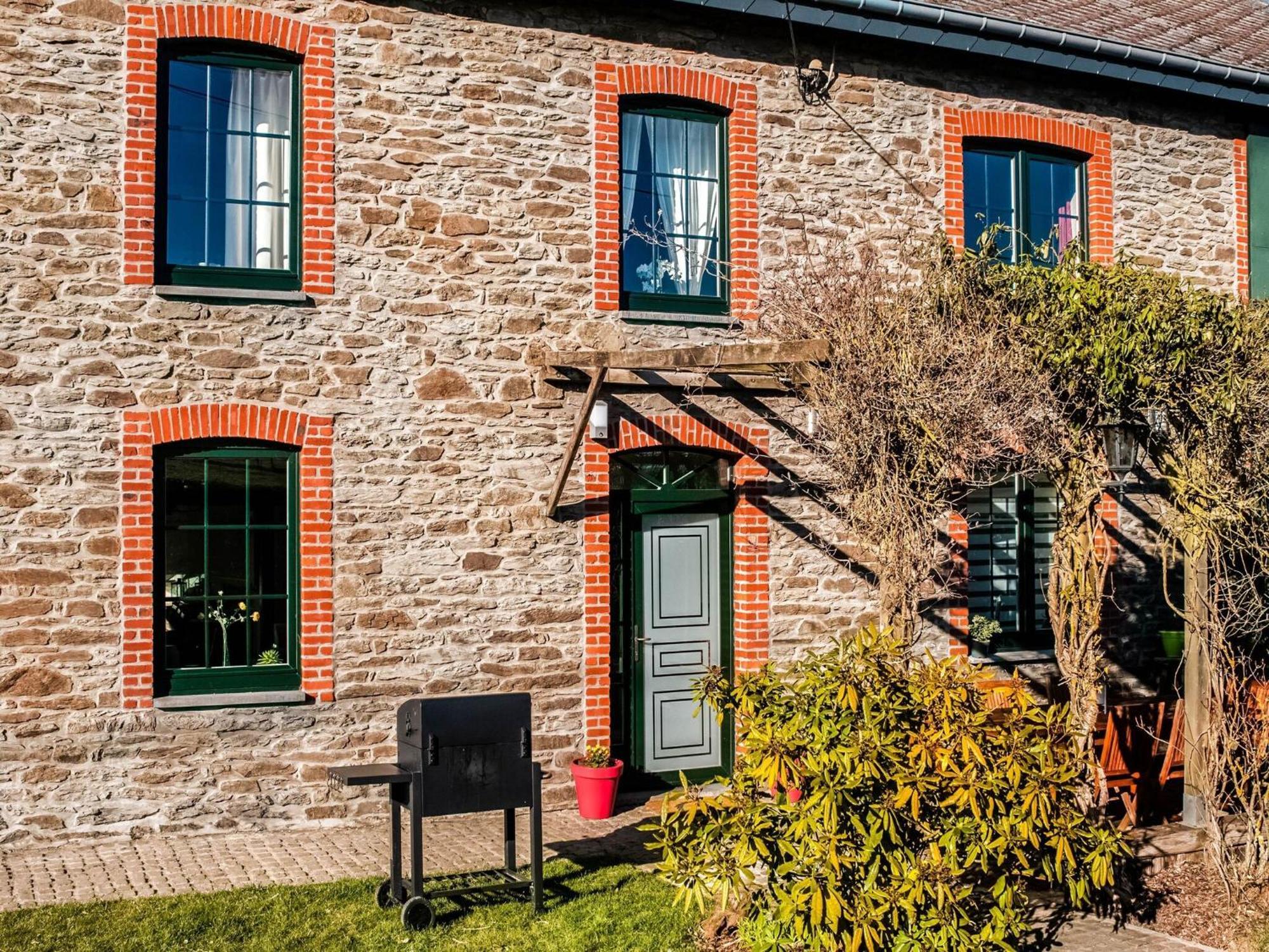 Pretty Farmhouse In Houffalize With Courtyard Eksteriør bilde